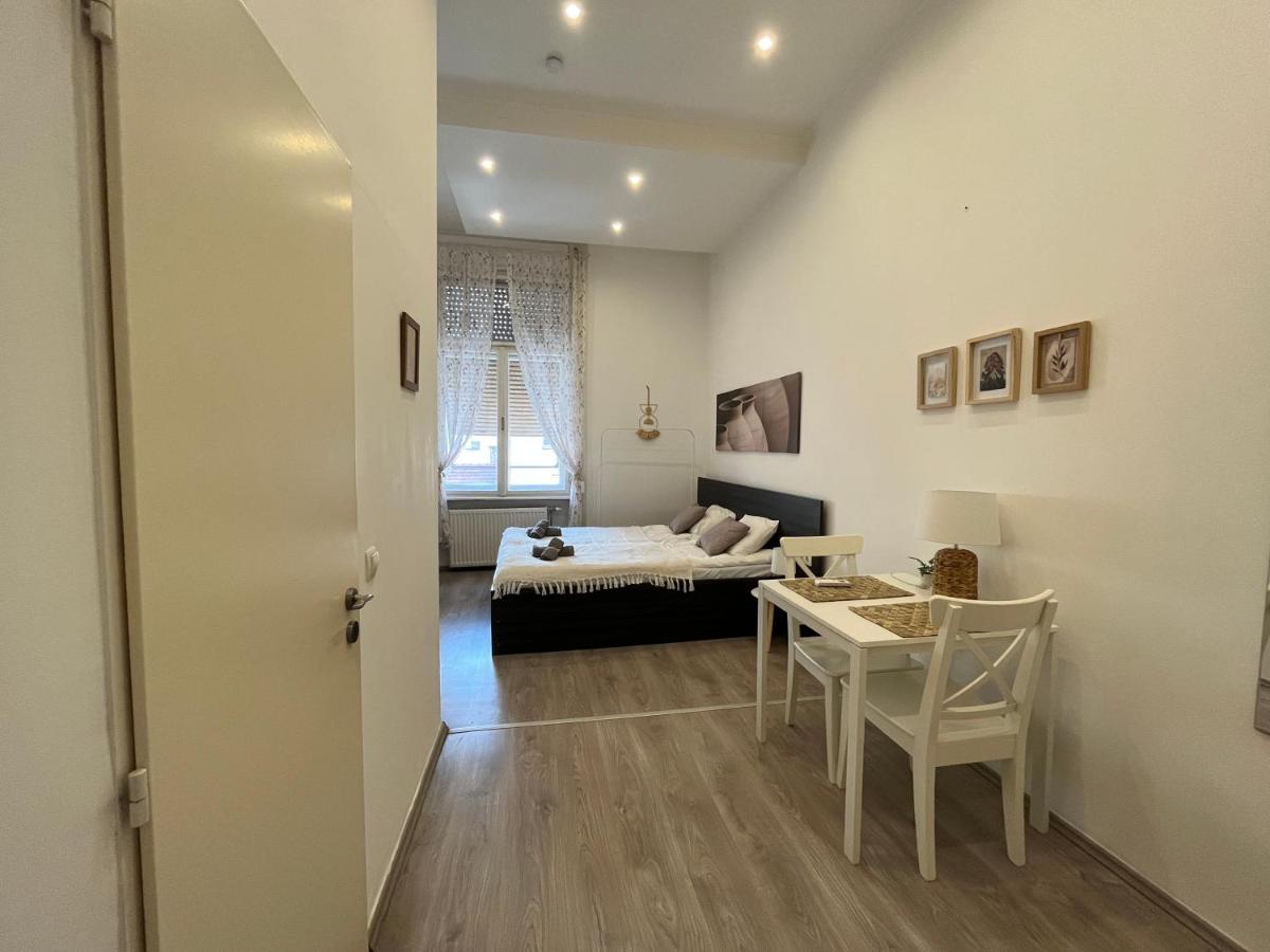D58 Superior Apartments In The City Center Budapest Luaran gambar